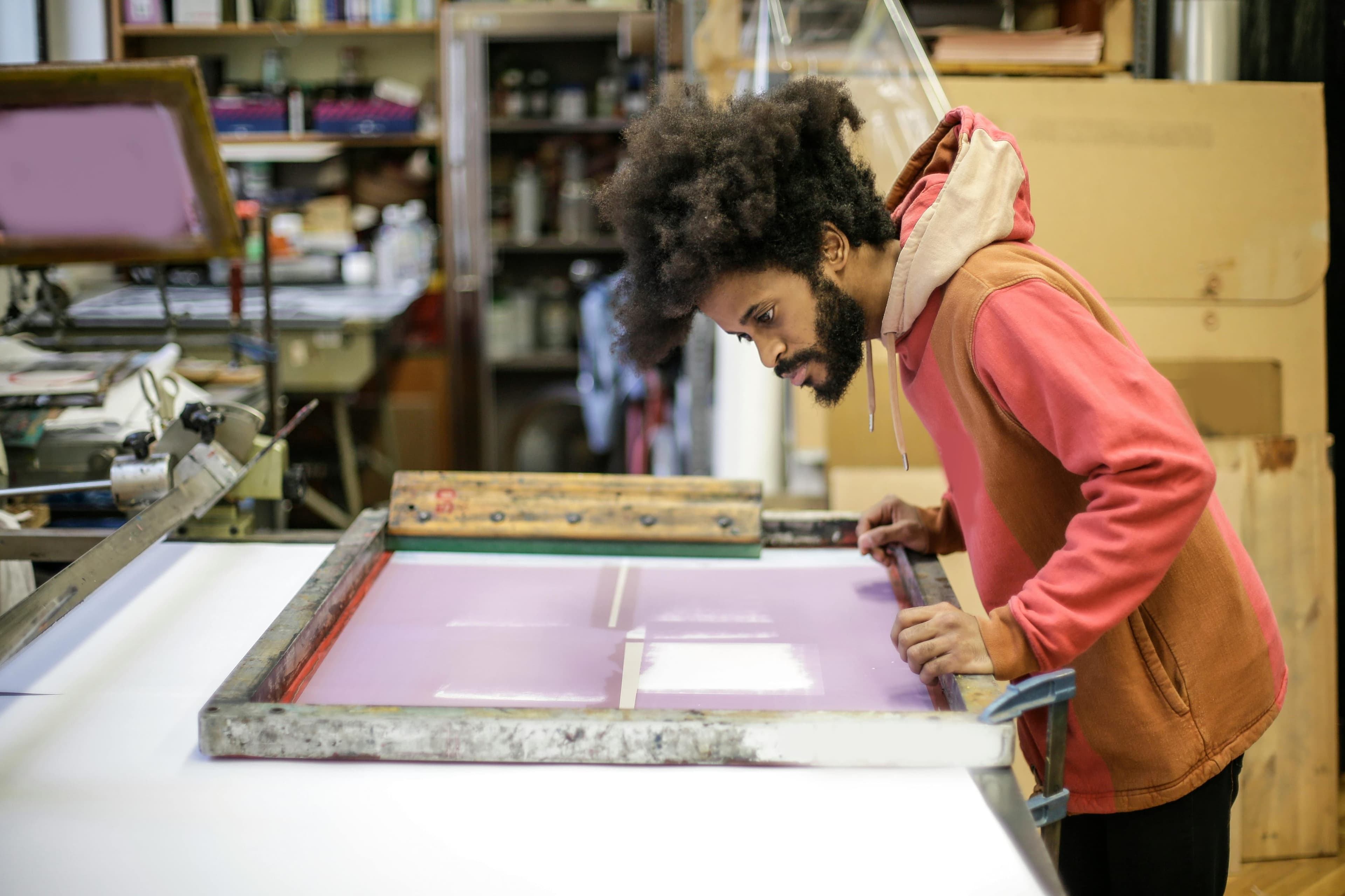 Screen Print vs Embroidery for Streetwear: How to Choose guide reference